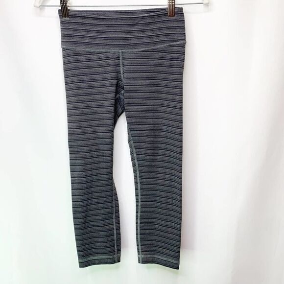 Lululemon Leggings Womens 4 Gray Black Striped Pull On Stretch Cropped Compressi - Picture 1 of 6